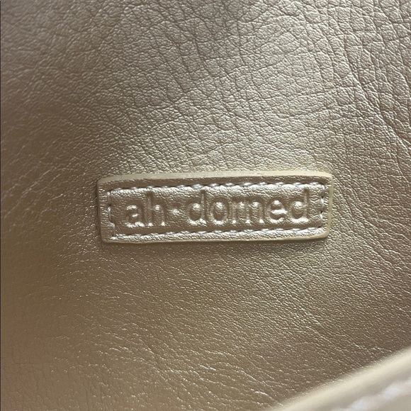 Ah-Dorned Gold Crossbody Bag with Black adjustable Strap / preowned - Picture 4 of 13